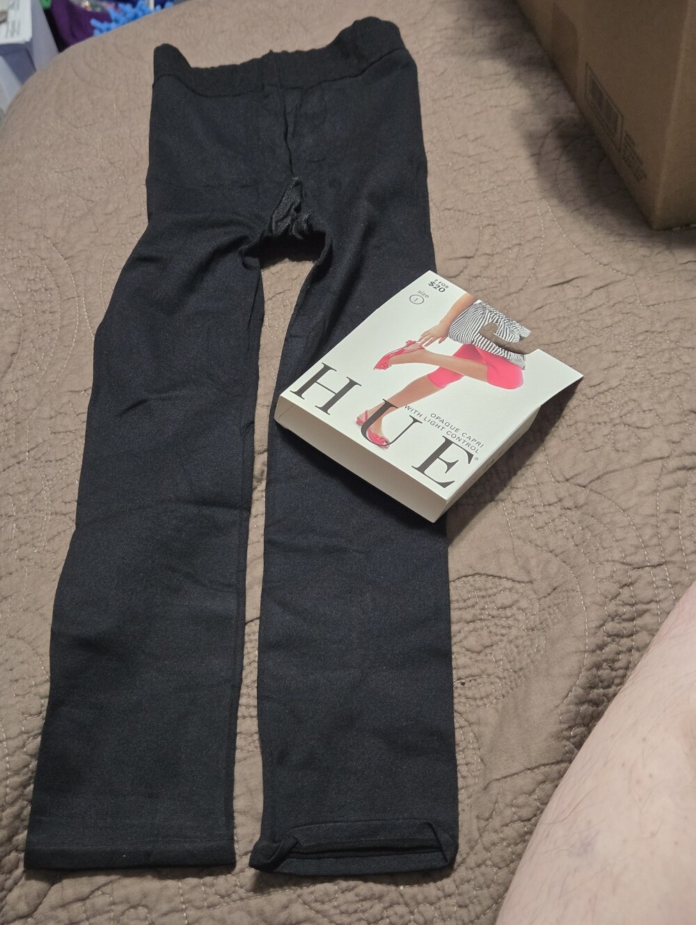Hue Black Opaque Capri Tights with Light Control Size 1 New With Tag s - m